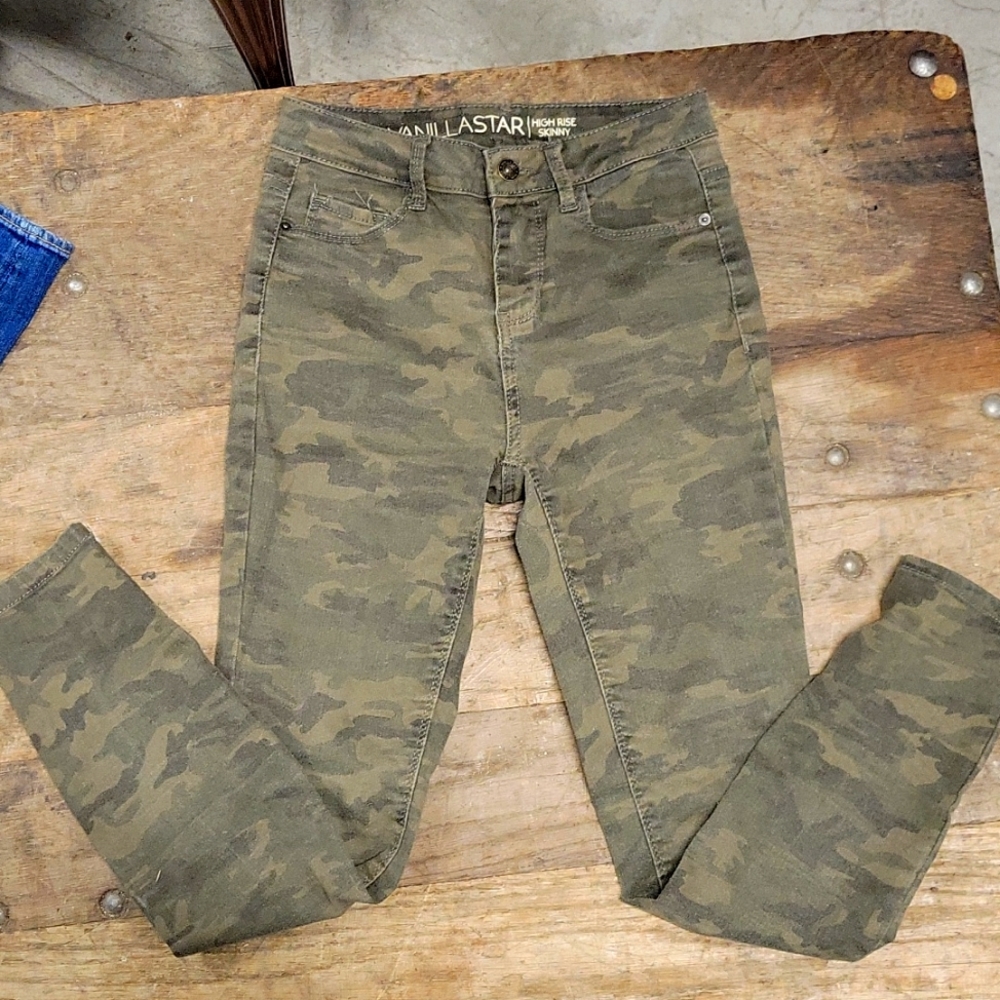 Vanilla sky high rise *camo* skinny jeans